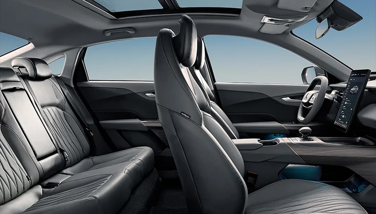 Asiento del conductor con ajuste electrico de 6 posiciones.