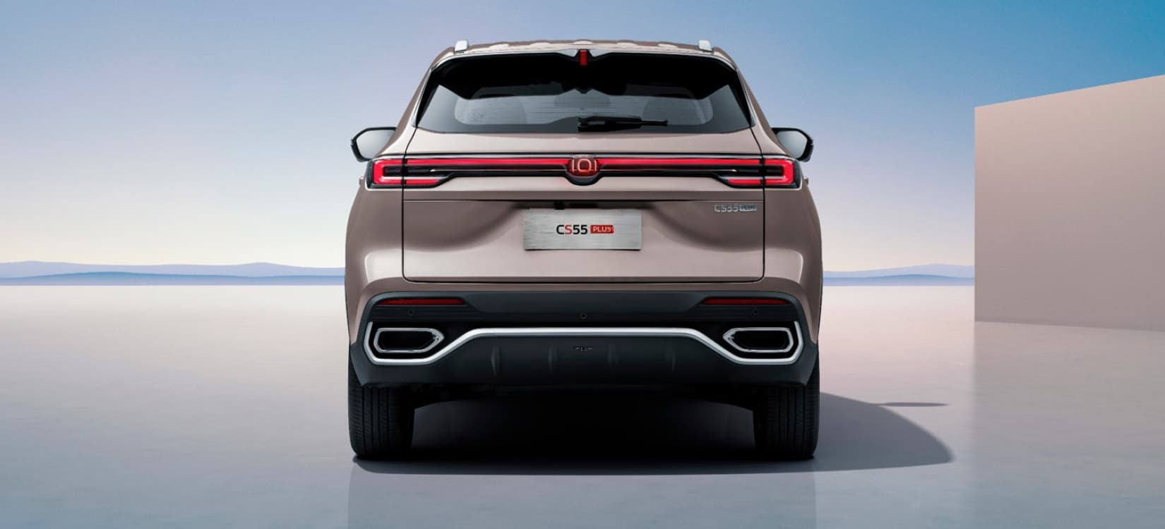 Luz trasera de niebla y sensores de estacionamiento traseros.