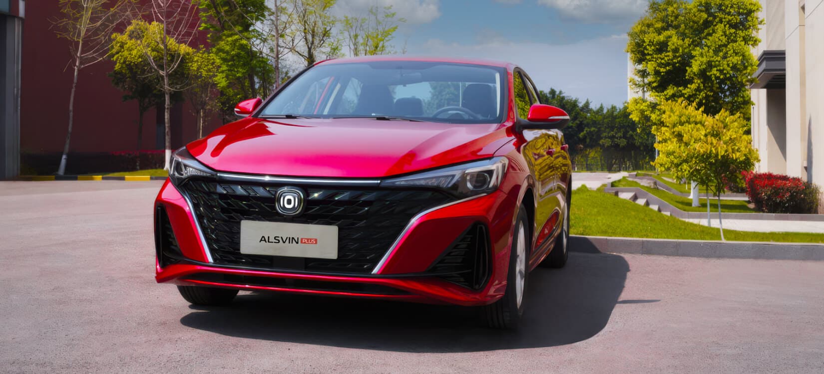 Apertura y cierre de ventanas con control remoto. Camara de vision 540 grados de alta definicion.