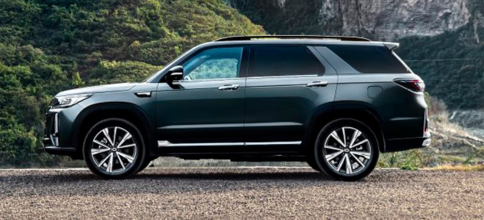 Espejos laterales con ajuste electrico, luz LED direccional y memorias.