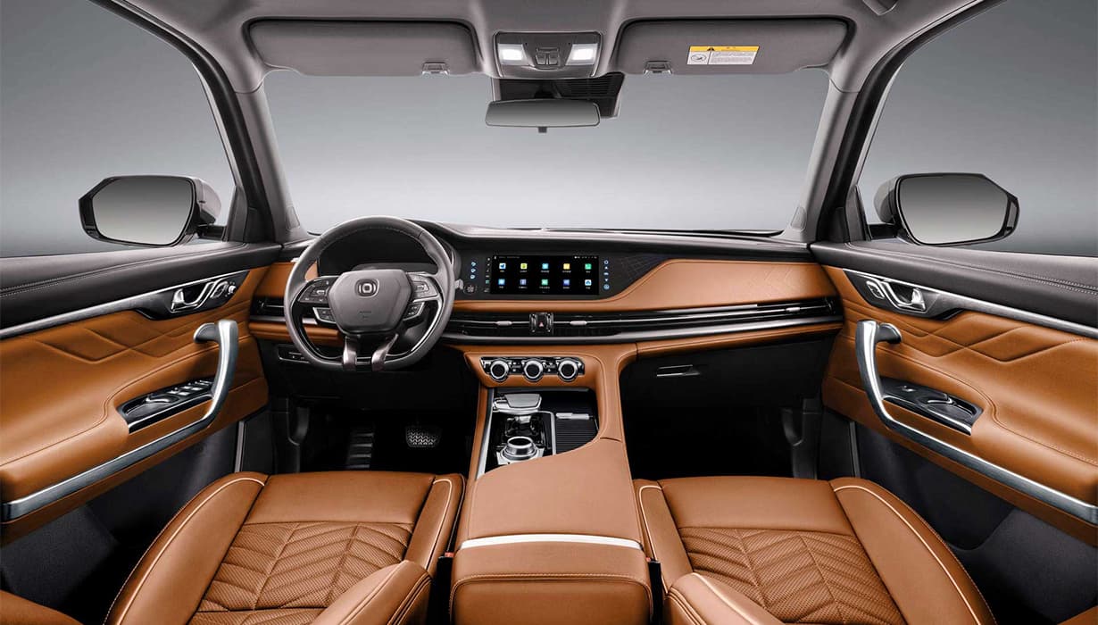 Asiento del conductor con ajuste electrico de 8 posiciones con memorias y funcion de bienvenida.