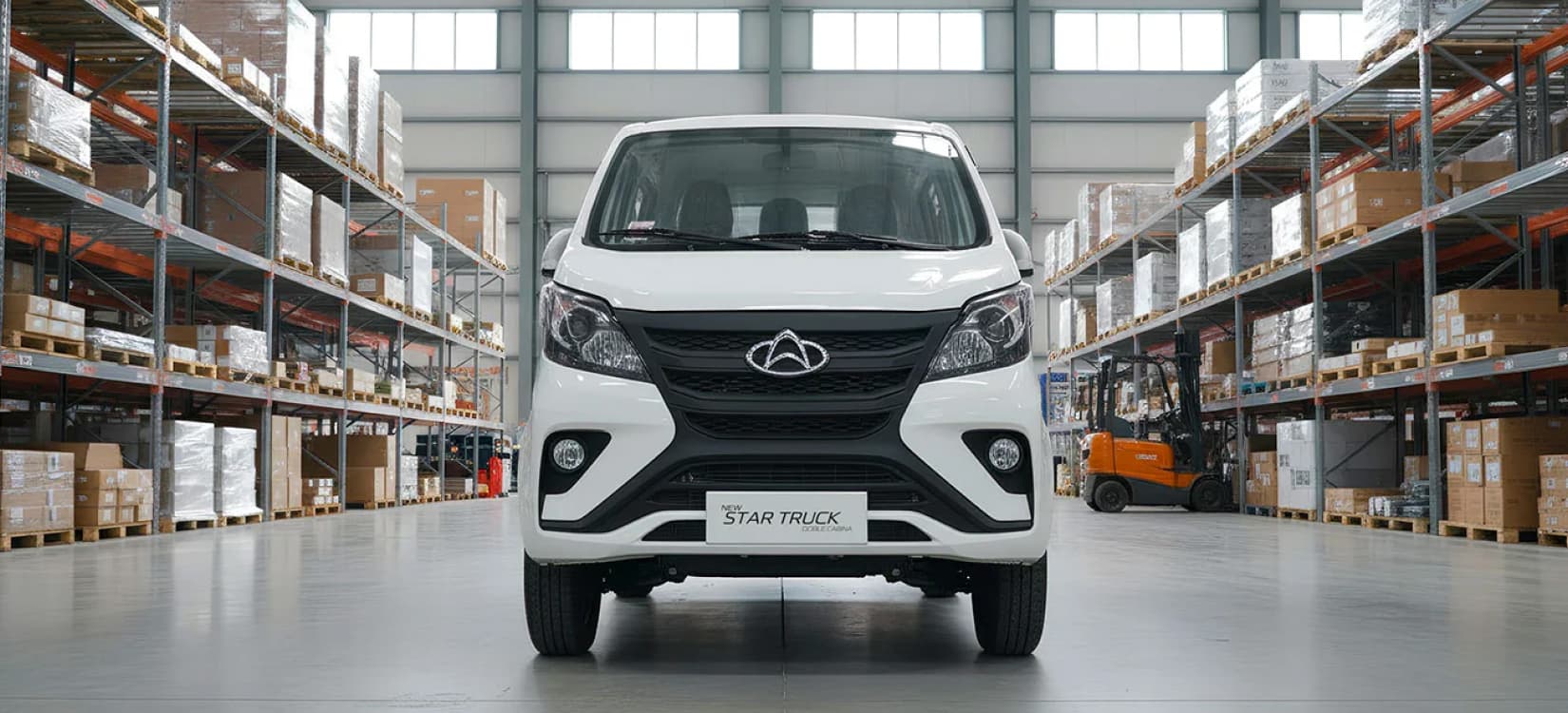 Caja de carga con paredes desplegables. Capacidad de carga: cabina sencilla 1 tonelada y doble cabina 745 kg.