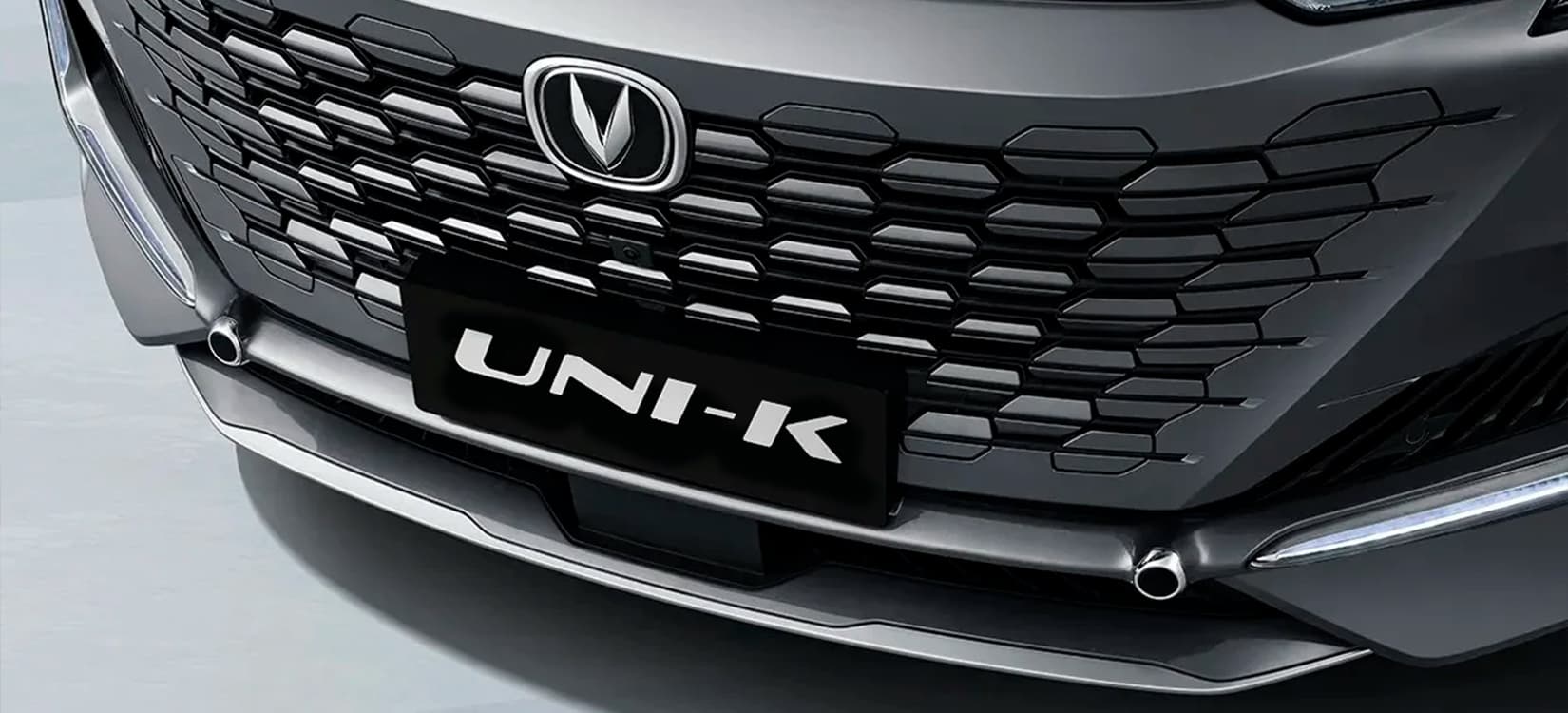 Sensores de estacionamiento delanteros y traseros.